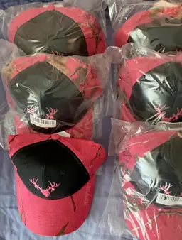 HOTSHOT FITTED BALLCAPS - LADIES PINK LOT OF 6