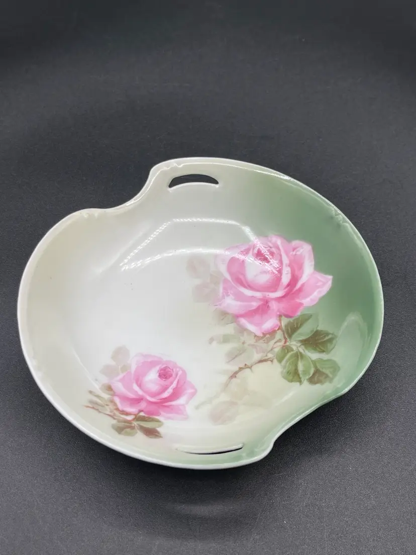 R&S German Porcelain Sage Green & Bubble Gum Pink Rose Scalloped Trinket Dish 5”🌹