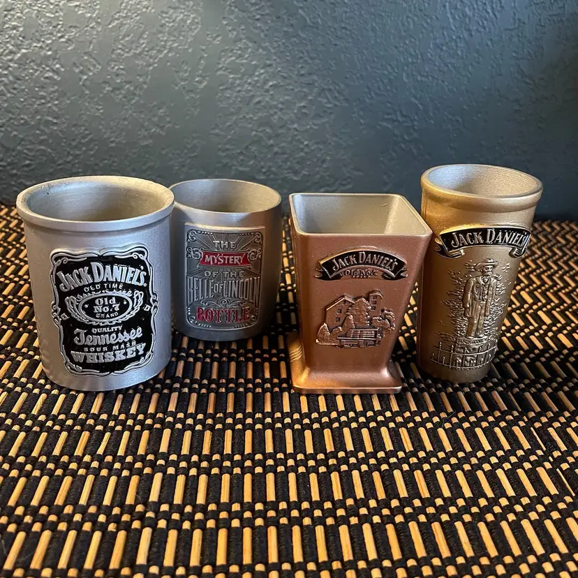 #01 Jack Daniels Metal Shot Glasses 2002 Barware Set Of 4 .