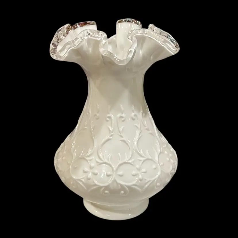 Fenton Silvercrest Spanish Lace Vase 8”