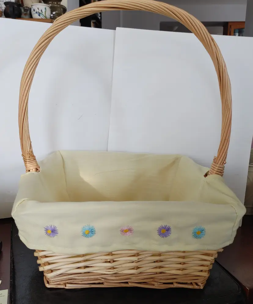 #01 Woven Wicker Basket with removeable Fabric Liner. Pretty for spring and Easter. 11.5w x 15h x 11d.