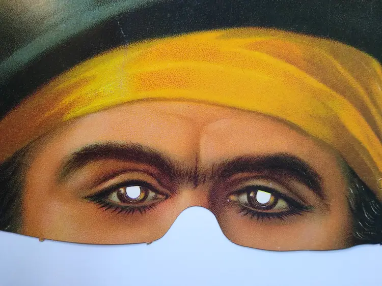 Vintage Renaissance Pirate Mask Paper Eye Mask Costume Accessory Hat Plumes