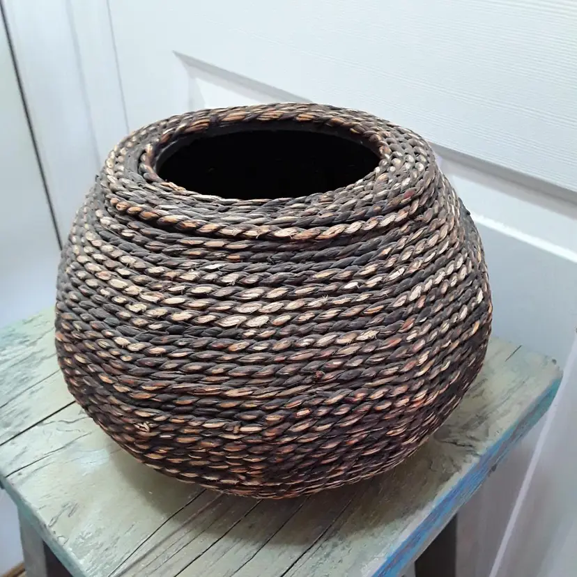 Round Onion Grass Woven Basket  Dark Brown and Light Brown Colors