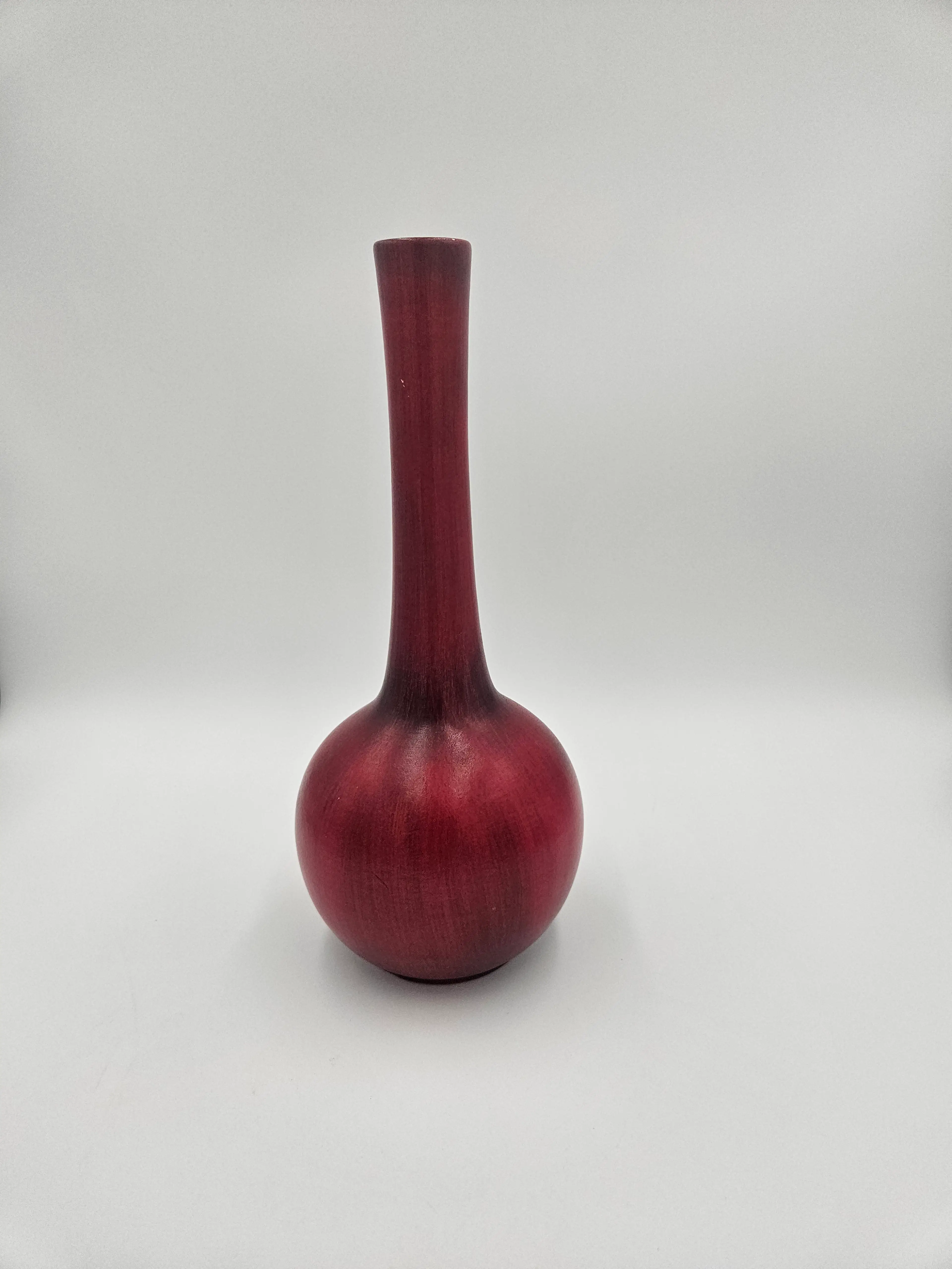 Image 2 of 7
