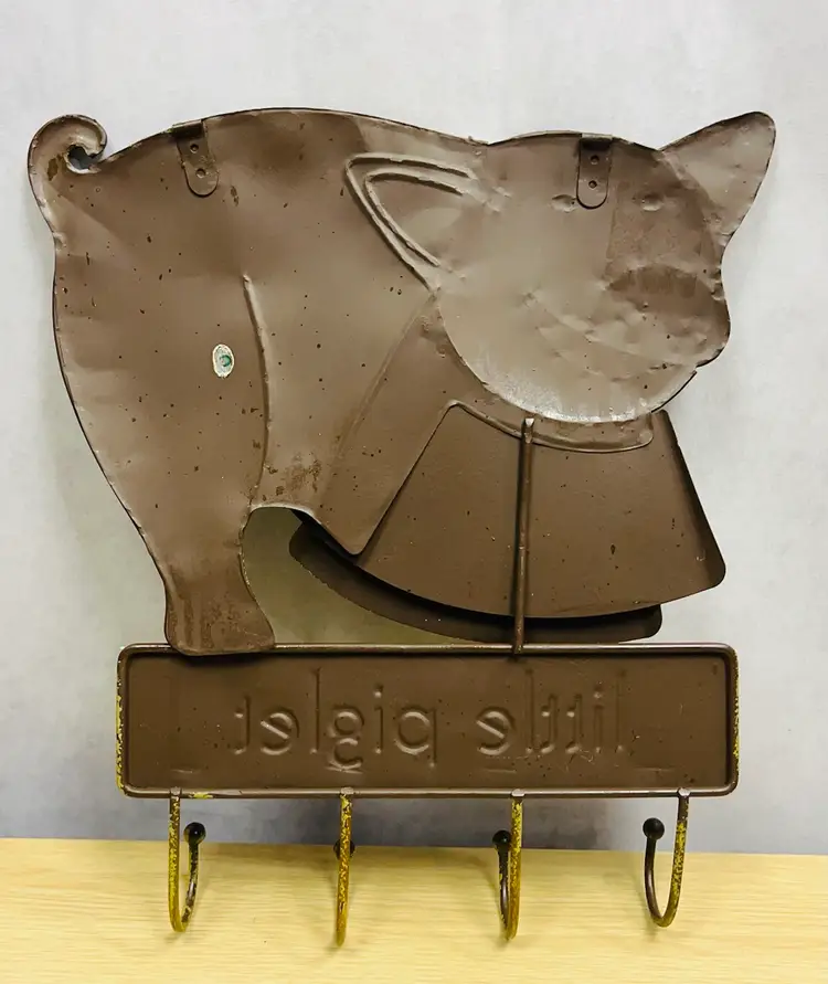 Vintage Pig Metal Key holder