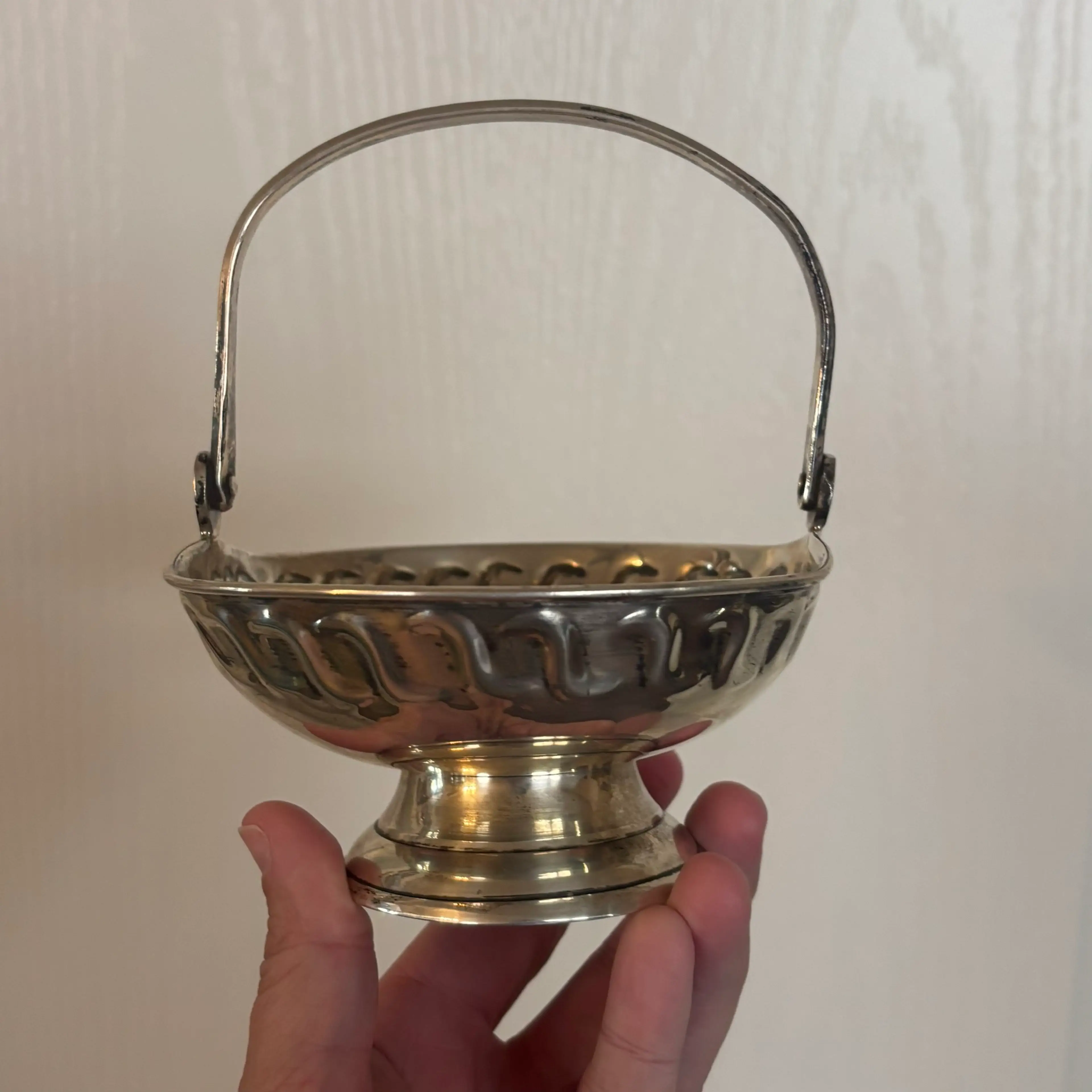 Image 1 of 4
