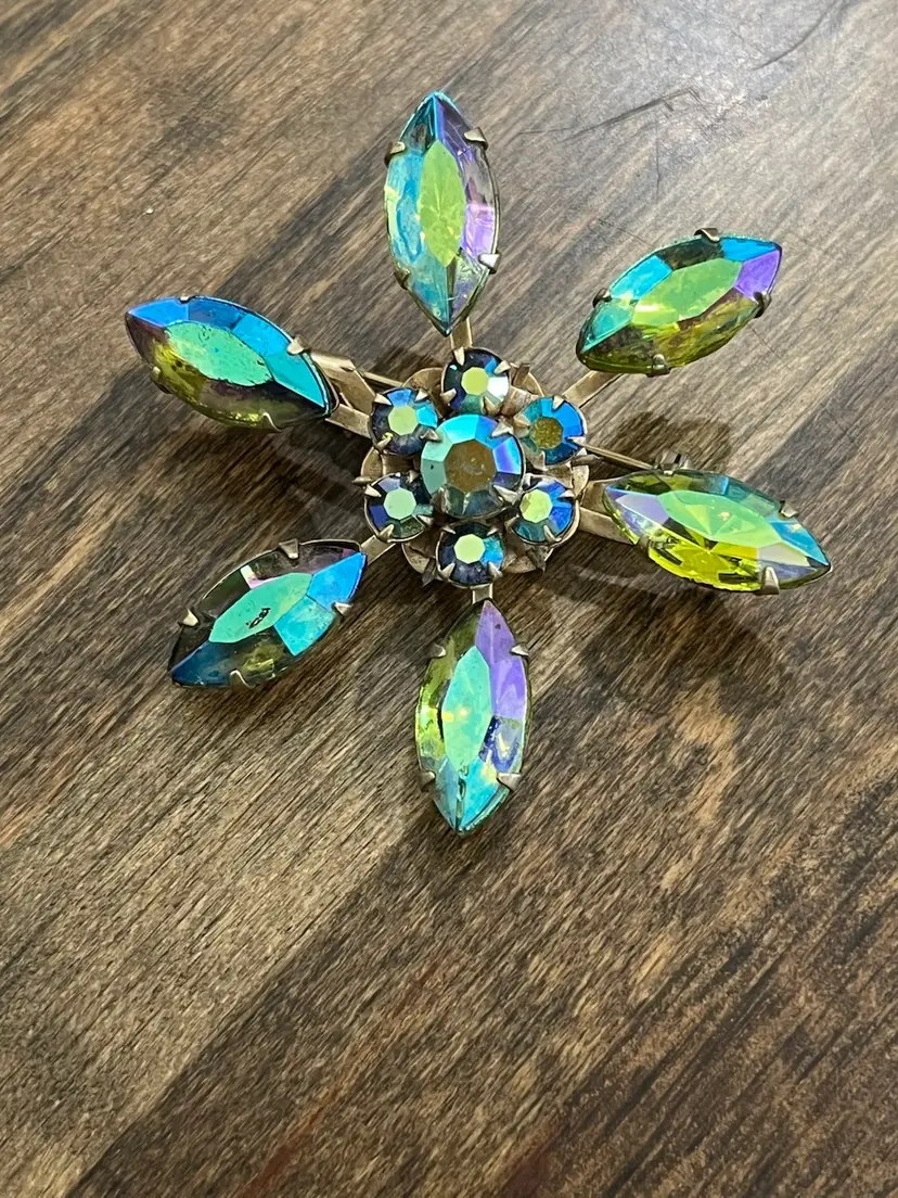 Vintage Watermelon AB Pinwheel Floral Goldtone Brooch