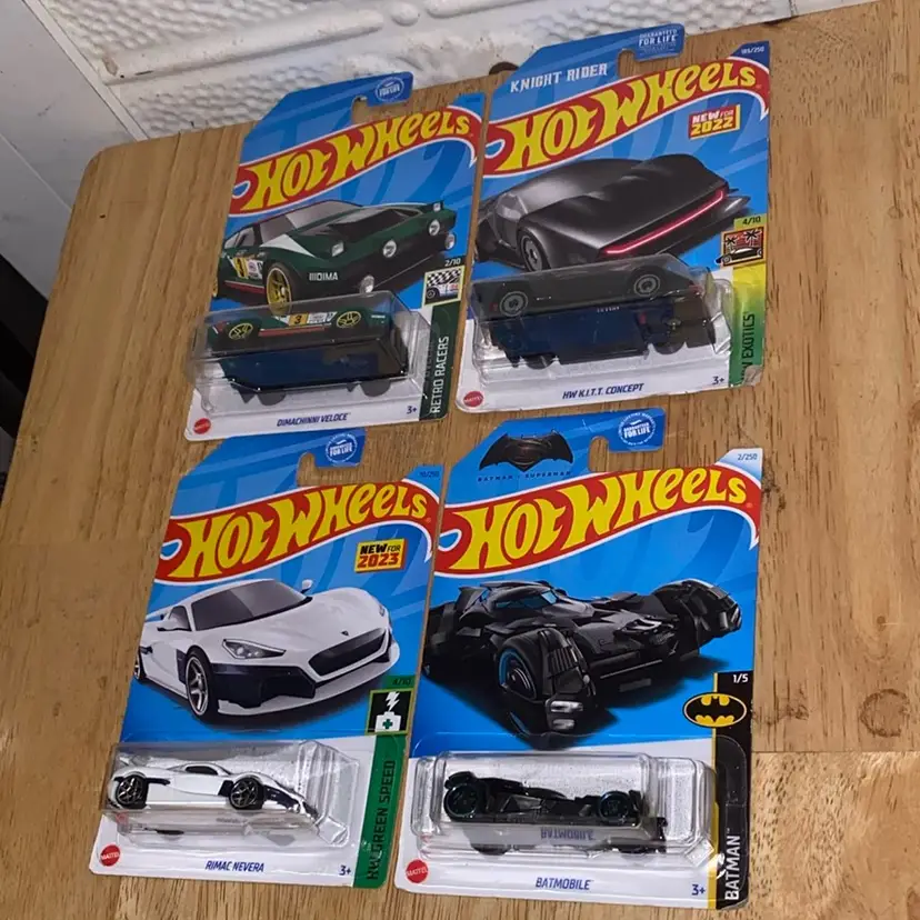 Lot Of 4 Hot wheels, See Pictures
