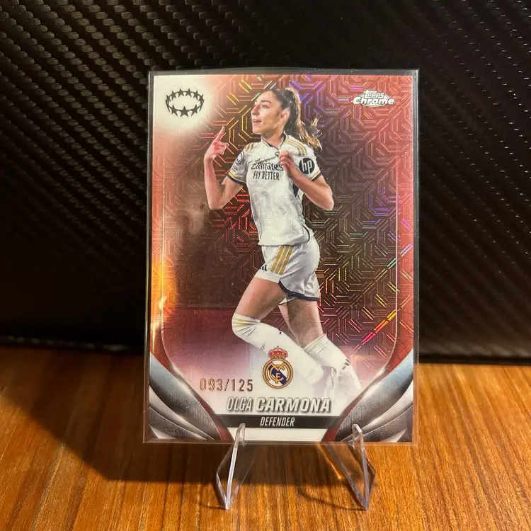 Olga Carmona 23/24 Topps Chrome UWCL Rose Gold Mojo Refractor /125