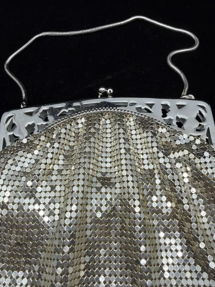 Vintage Whiting & Davis Silver tone Mesh Evening Purse Bag w/ Pierced Frame