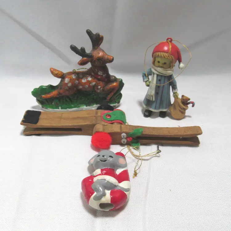 4 Assorted VTG Christmas Ornaments