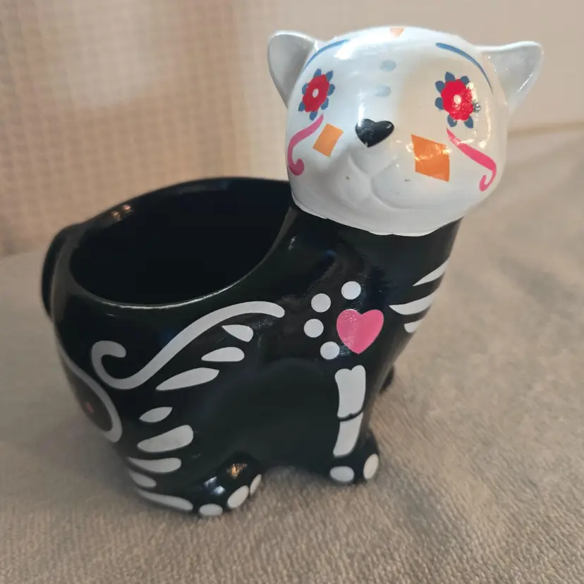 Rocket Farms Small Sugar Skull Ceramic Cat Planter