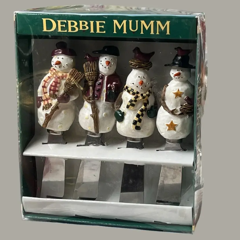 034 vintage Debbie mom 1999 set of four snowman cheese spreaders in original box 4.5 inches