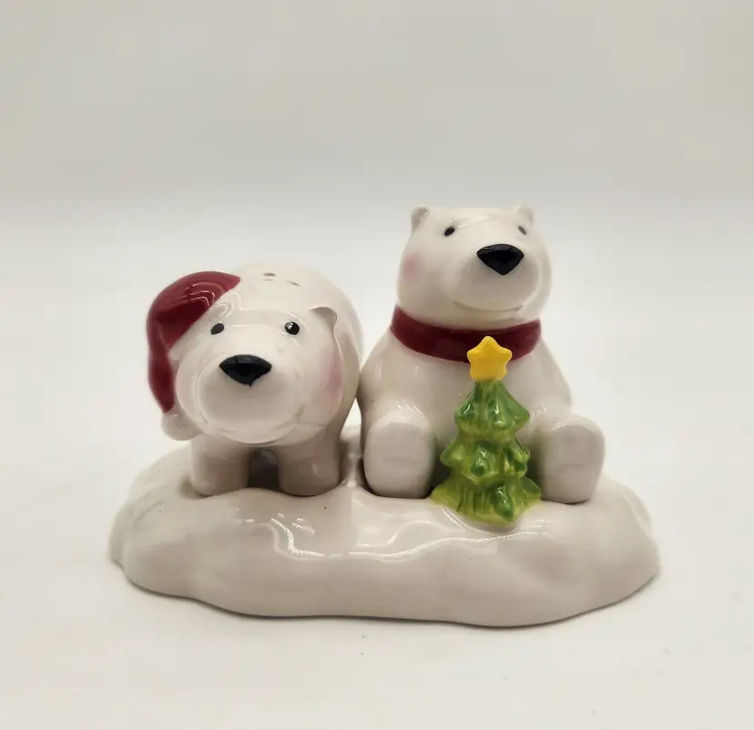 Grasslands Road Ceramic Polar Bear Salt & Pepper Shakers On Snow W/ Xmas Tree