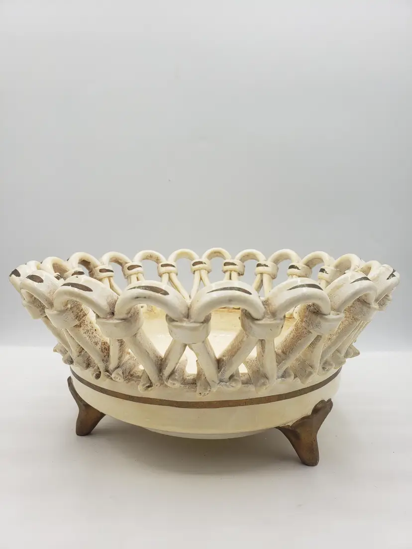 Fratelli Fanciullacci Pottery Italy Majolica Woven Braided Footed Bowl Vintage. Measures 4.5" tall and 9.75"
