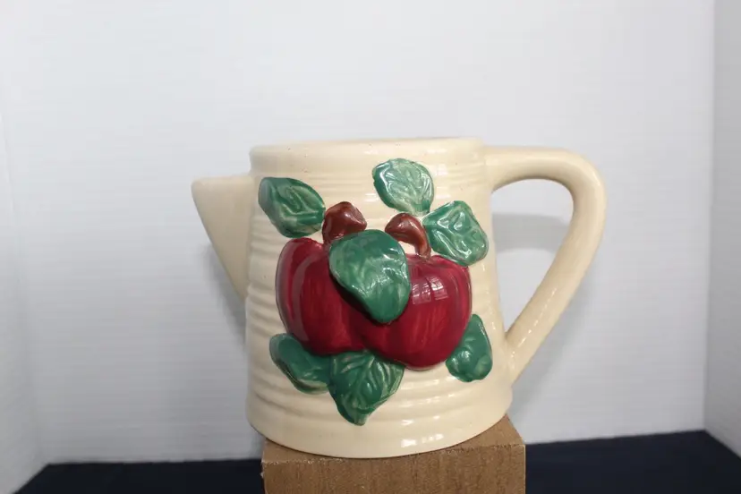 Apple Embossed Ceramic Pitcher Shaped Wax And/or Oil Warmer