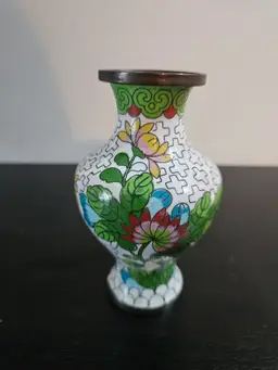 Cloisonne vase 5"
