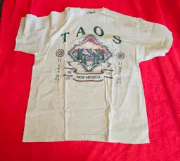 Vintage Taos New Mexico Size Large Hanes Beefy-T T-Shirt