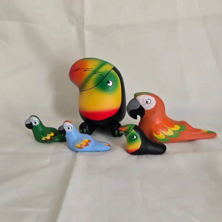 LOT OF 5 VINTAGE HAND PAINTED BIRD PARROT TOUCAN FIGURINES COSTA RICA SOUVENIRS
