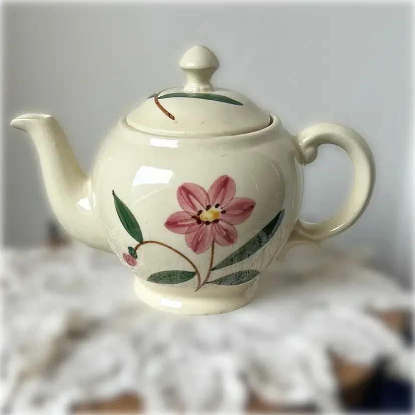 VINTAGE 1950's SHAWNEE POTTERY TEA POT W/FLOWERS