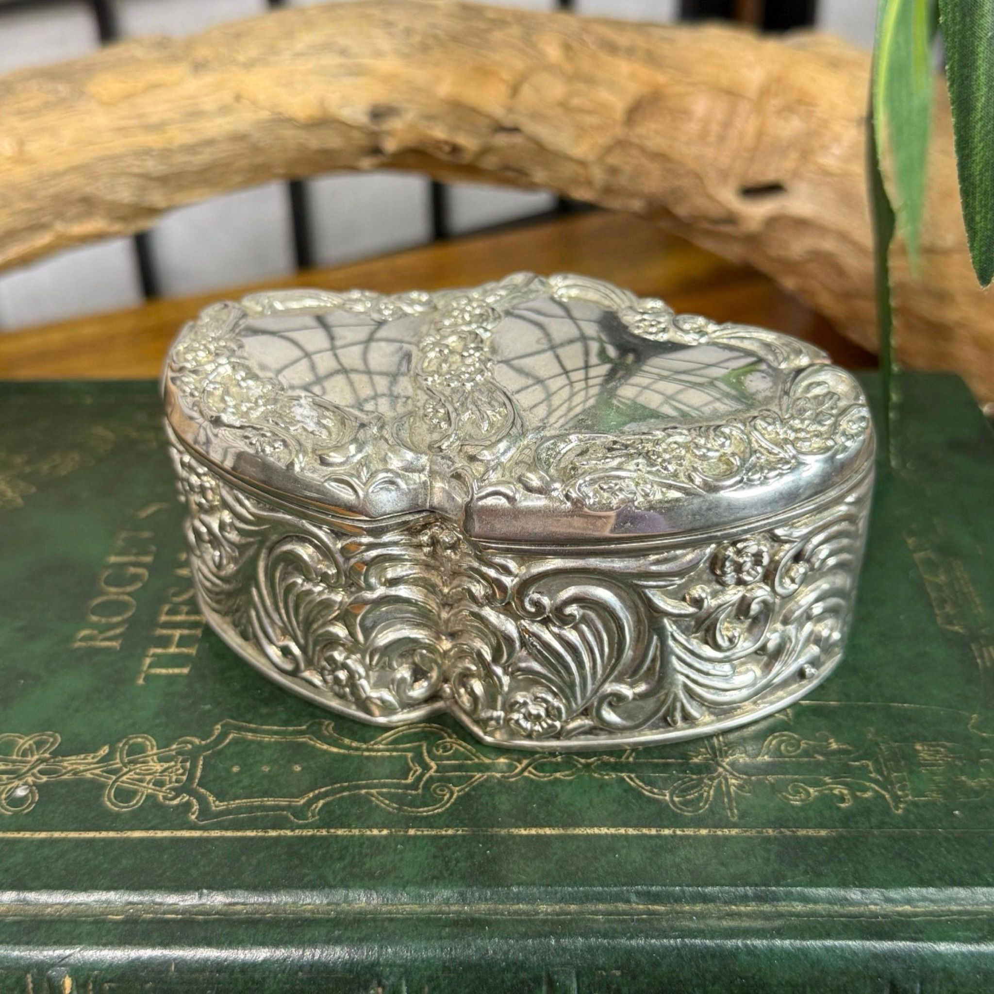 Niknax · Vintage Silver Plated Double Heart Ornate Trinket Jewelry Box