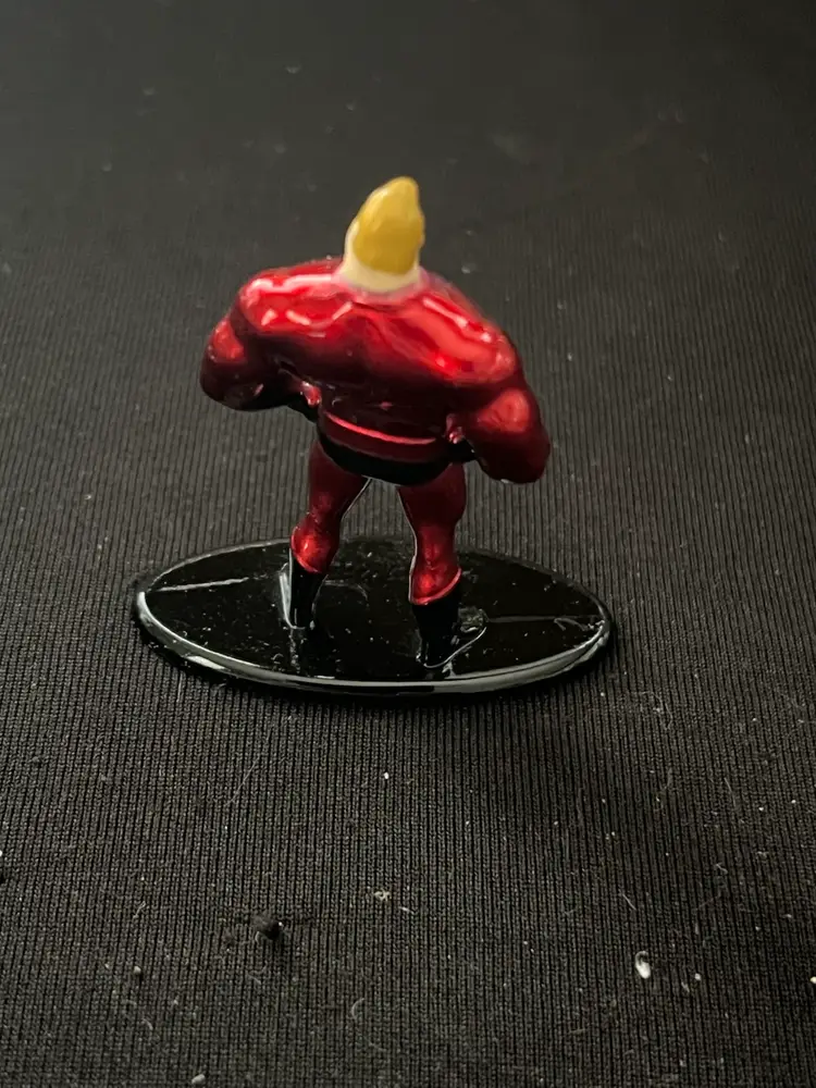 Disney Jada NANO Die Cast Figurine Mr. Incredible