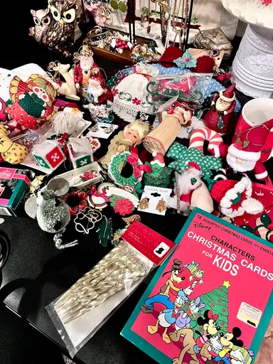 Vintage Christmas! 🎄 Maybe Some Jewelry Too! 