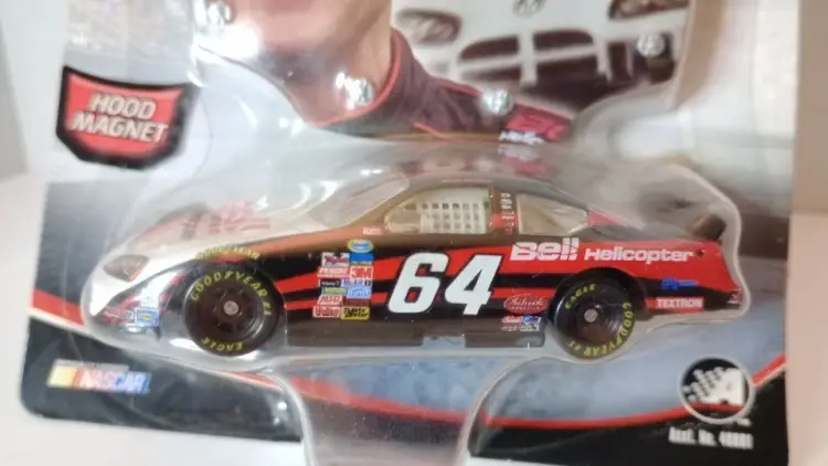 Rusty Wallace #64 Dodge Bell Helicopter 1:64 Diecast WC 2004 Race Hood - Rare