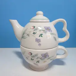 vintage Pfaltzgraff Tea For One April floral pattern individual stacking teapot with cup set