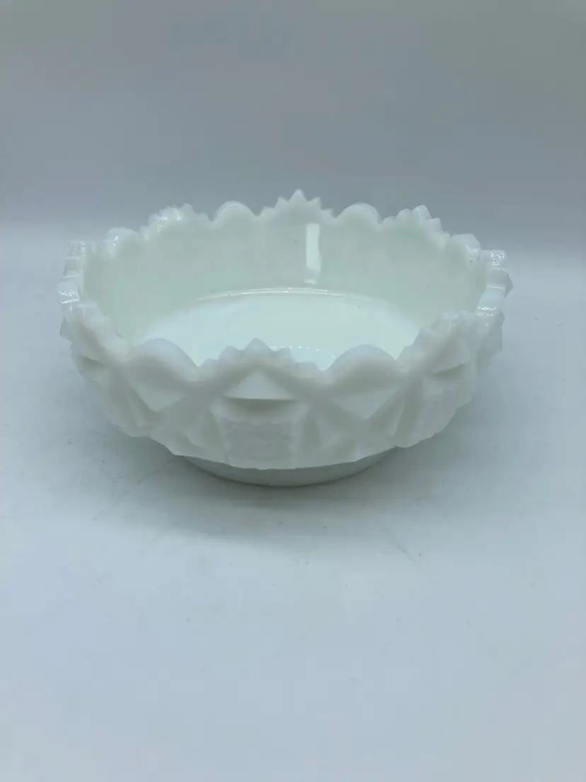 Vintage 'Old Quilt' (Milk Glass) Round Puff Bowl without Lid by Westmoreland