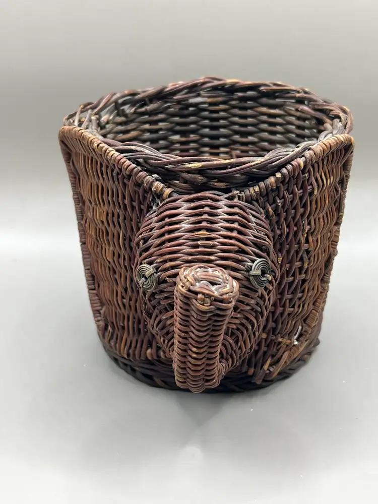 Small Wicker Elephant Planter With Plastic Insert 4”