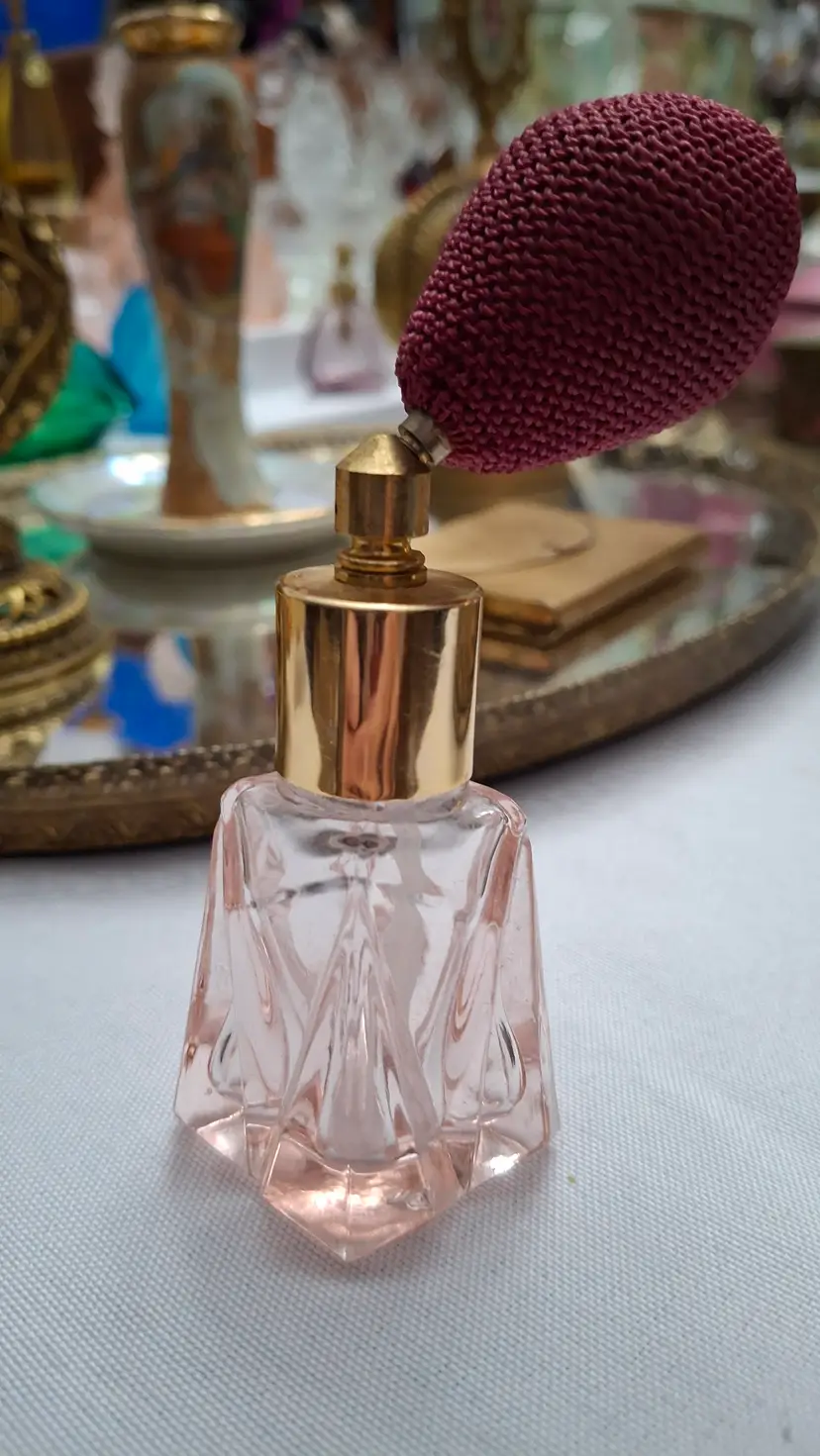 121 Pink Depression Glass Perfume Atomizer w/ Bulb – Geometric Vanity Bottle