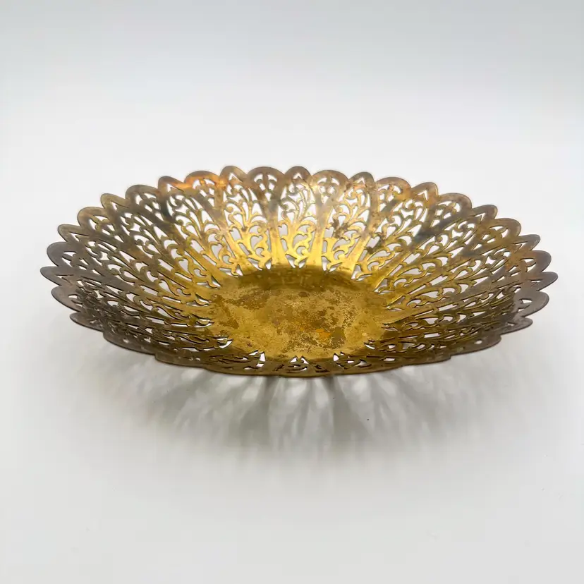 Vintage Filigree Metal Bowl Candy Dish 8.5" D x 1.25" H Made in England