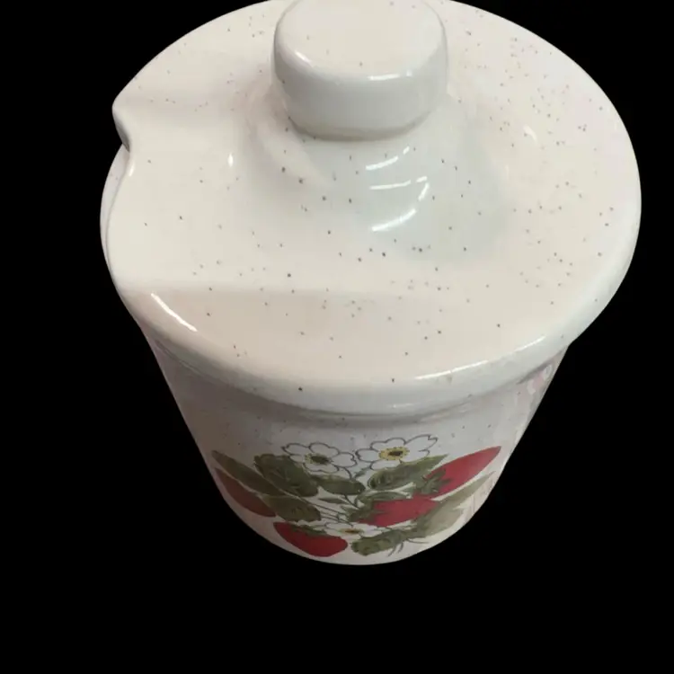 Vintage McCoy ceramic jar With Lid, with strawberry motif , almost 4” Unmarked