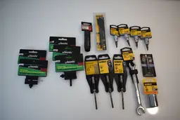 Lot of 7 Brand New Tools. Dewalt, Craftsman, Jacobs Sockets, Bits, Chuck Key