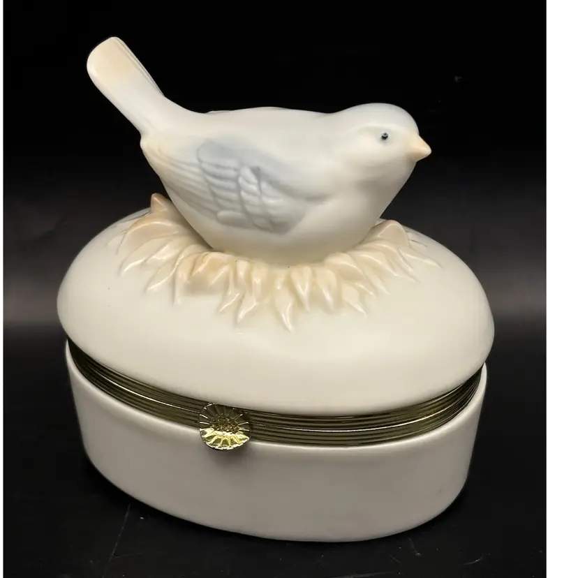 Vintage Fitz & Floyd (It’s Got A Bird On It )Porcelain Trinket Box 1985 Japan Sticker