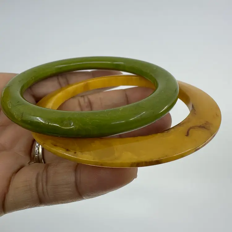 Marbled Bakelite Butterscotch & Green Bangle Bracelets Set/2