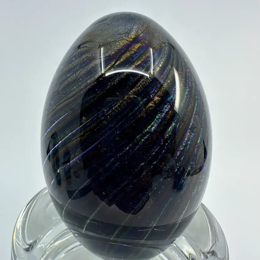 Robert Eickholt Iridescent Egg Shaped Art Glass Swirl Paperweight Signed 86’