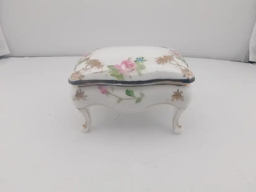 Nippon trinket box on legs