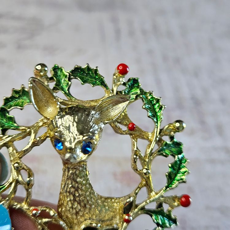 GERRYS Baby Deer in Holly Wreath Brooch