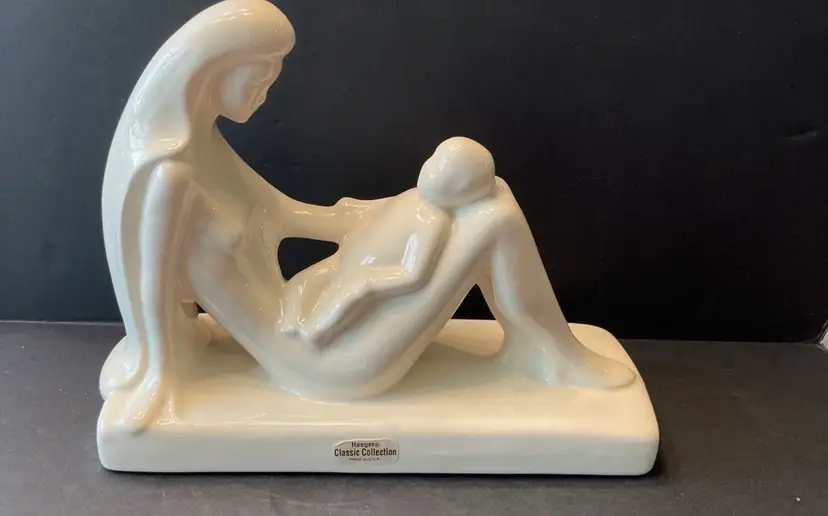 VINTAGE HAEGER POTTERY MOTHER AND CHILD GLOSSY WHITE IVORY STATUE 6053