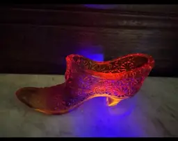 Vtg LE Smith Art Glass Red Yellow Amberina Shoe Boot Button & Daisy UV Reactive