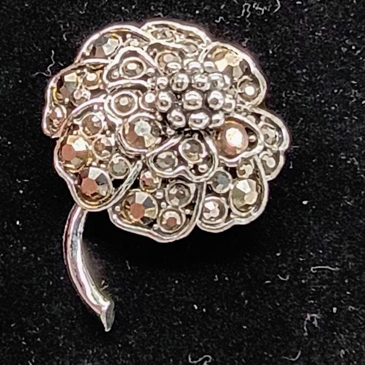 Vintage Holly Craft Rhinestone Flower Brooch Silver Tone 2" Diameter