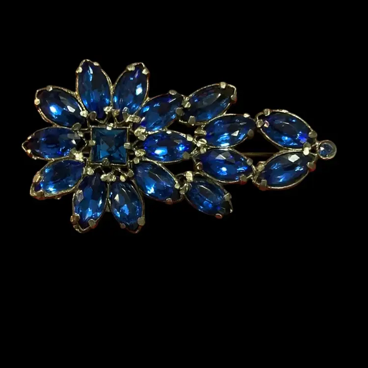 Gorgeous Silvertone Blue Prong Set Glass Rhinestones Floral Flower Design. Not signed But It Should Be , So Dang Stunning!!!
