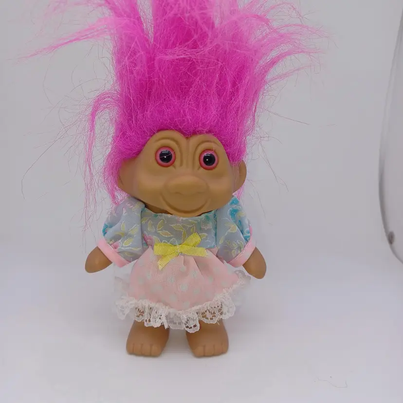 Vintage TnT Troll Doll Hot Pink Hair Classic Dress 1991