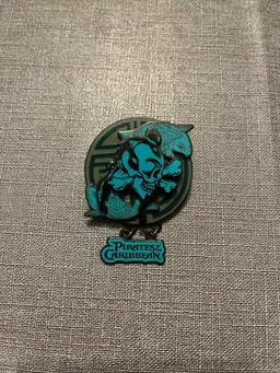 Disney Pirates Of The Caribbean Koi Fish  Spinner 2007 Dangler Pin