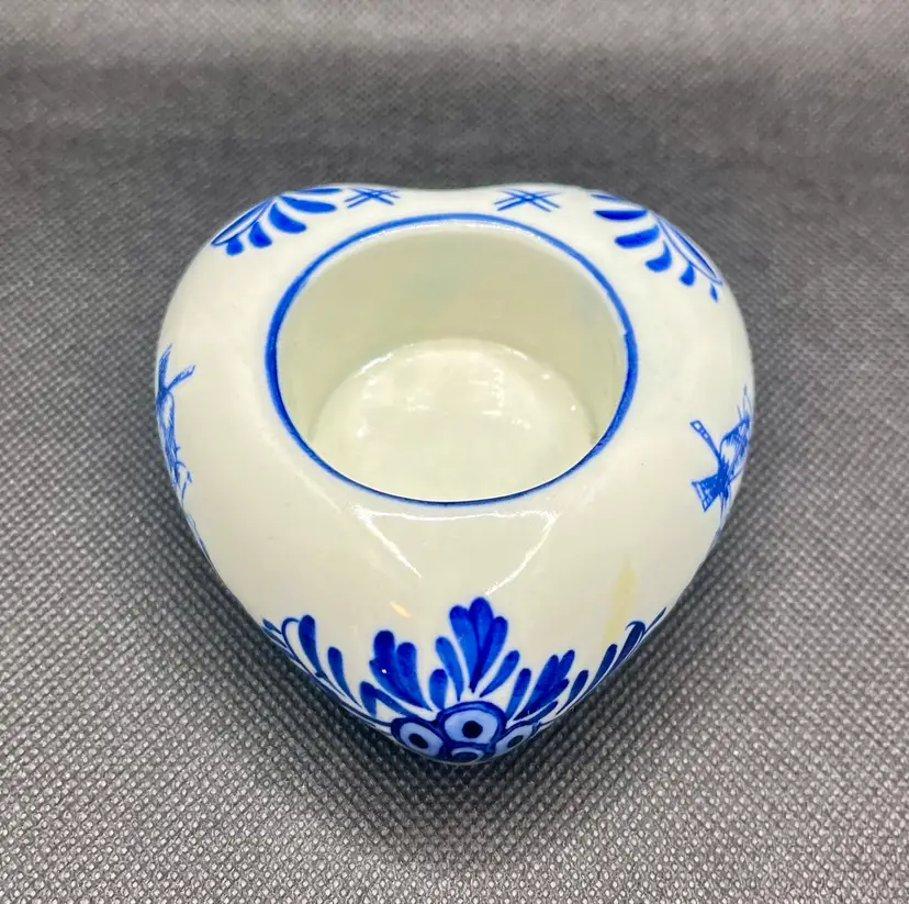 Hand painted Delft Sblauw Blue And White Heart Shaped Tea light Votive Candle Holder , Floral Windmill Designs