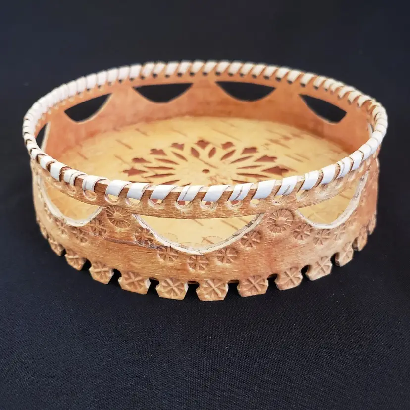 Russian Wood Birch Bark Tray Round Embossed Cutouts Unbranded 6½" Diameter