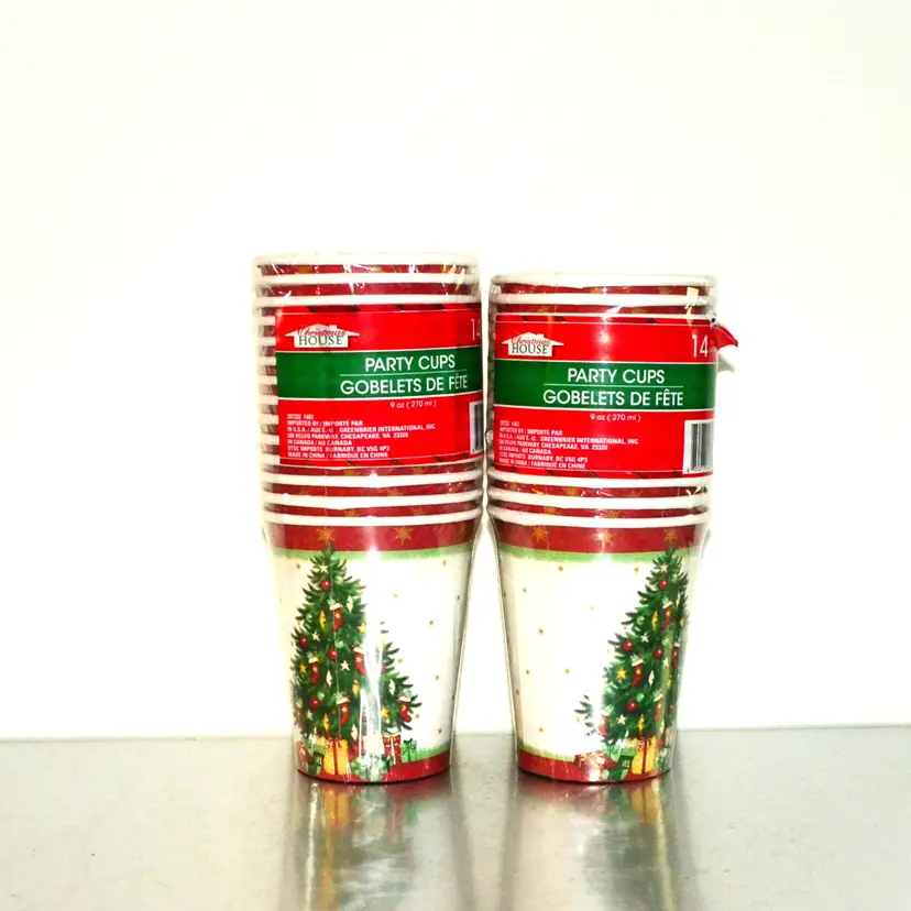 2 Stacks Christmas House Disposable Paper Cups 14 Count Total 28 Cups