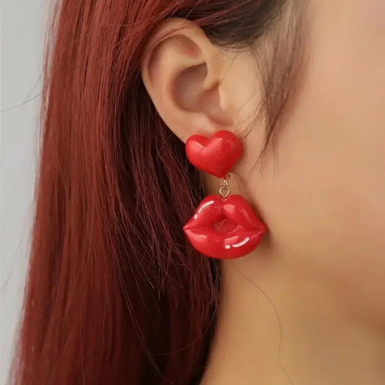 BETSEY JOHNSON KISSY LIPS EARRINGS
